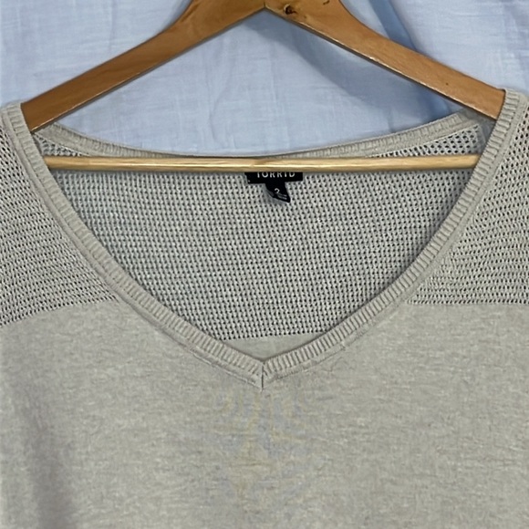 Torrid Light Gray Pointelle Stitch Babydoll Lightweight Summer Sweater in 2 (2X) - Picture 9 of 16